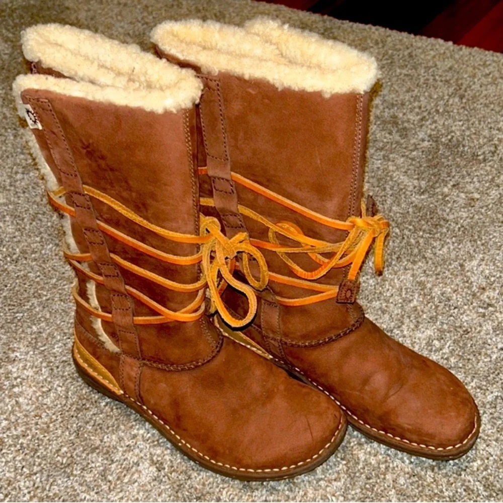 UGG Australia Catalina Brown Leather Lace Up Boots, GUC